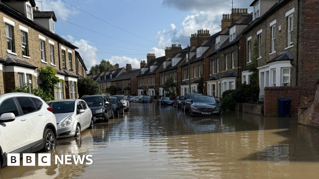 Burst Water Mains Cause Flooding, Disruptions in Oxford, Kent