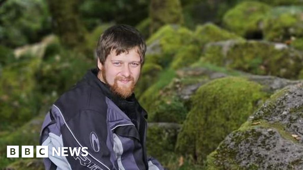 Reform councillor suspended for anti-Islam posts