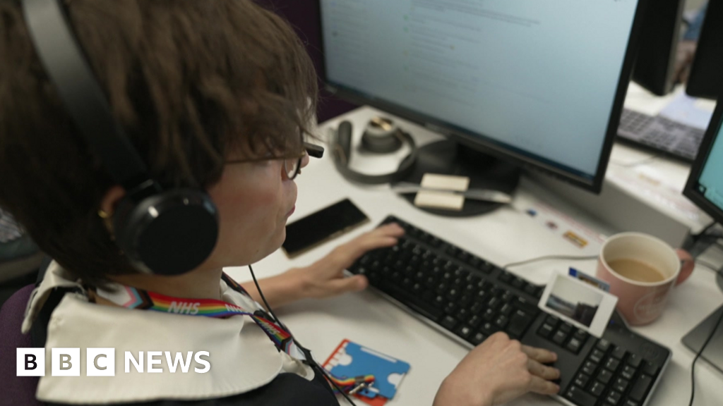 NHS 111 offers new mental health service