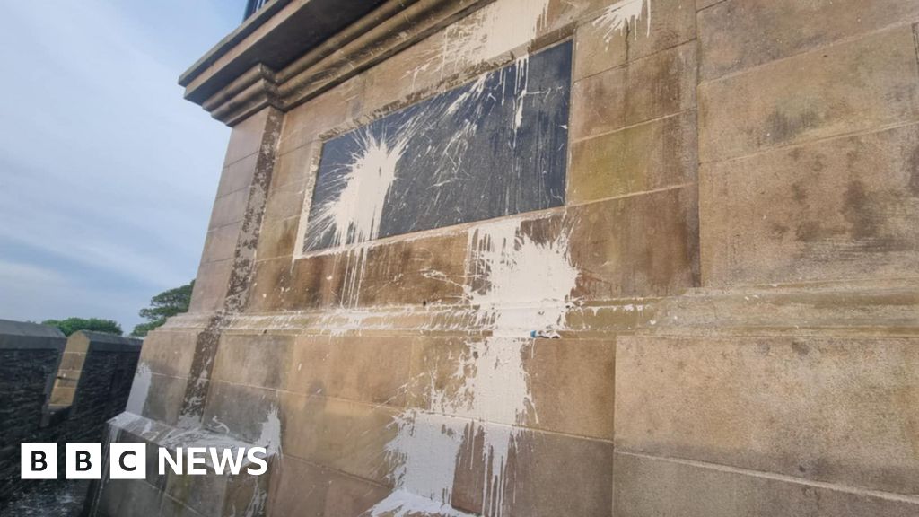 Police Investigate Sectarian Attack on Walker's Plinth in Derry
