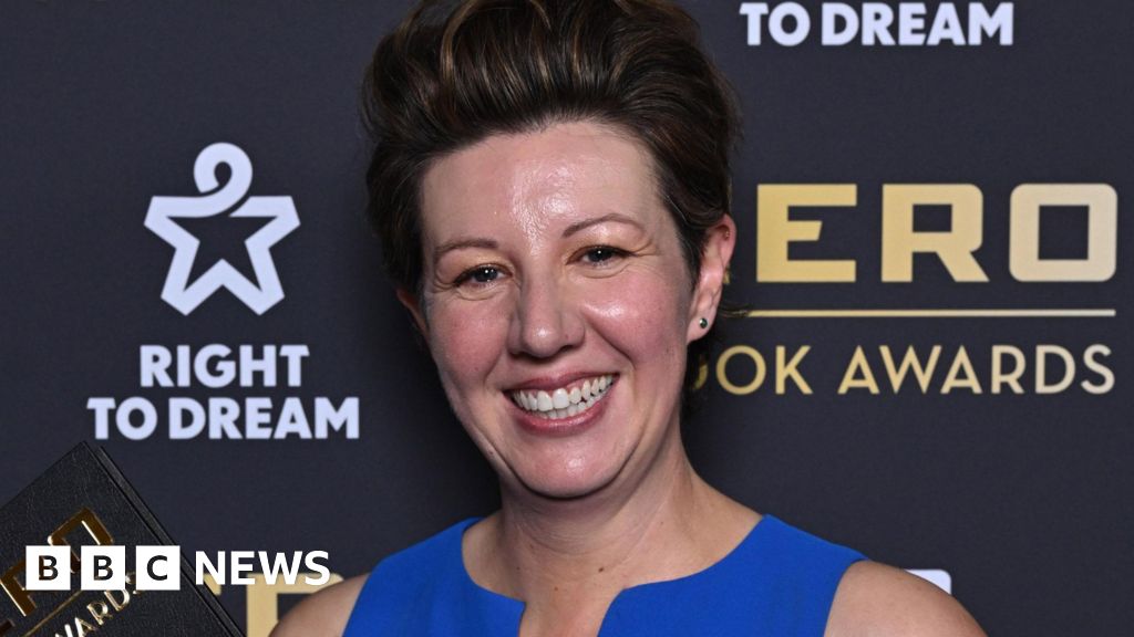 Debut novelist wins major book award for story inspired by lesbian mothers