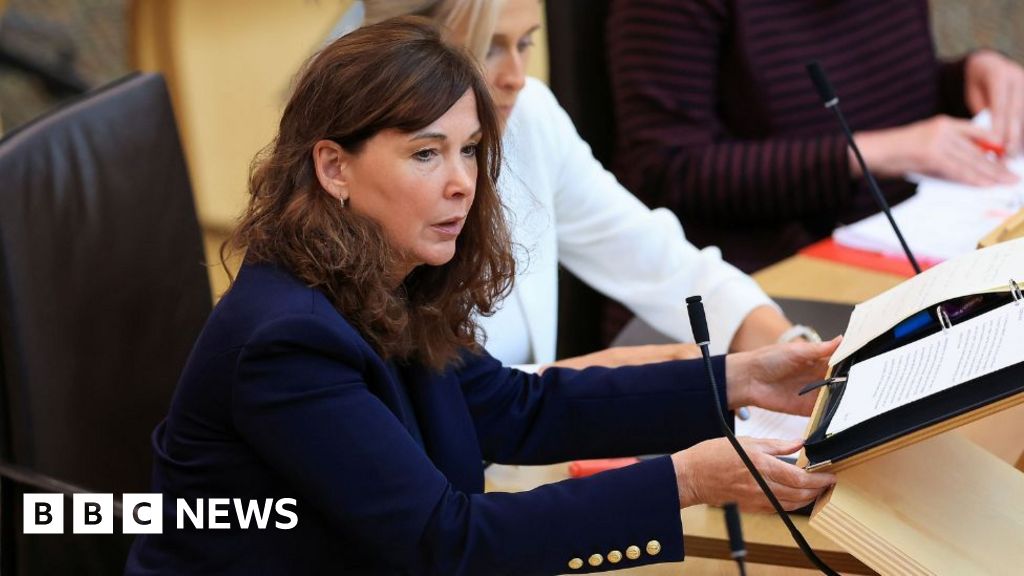 Scotland's top law officer not considering position over Murrell memo