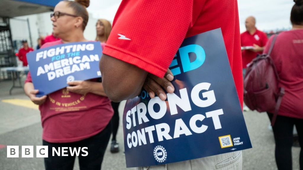 Работниците ще стачкуват в гигантите на автомобилната индустрия в САЩ