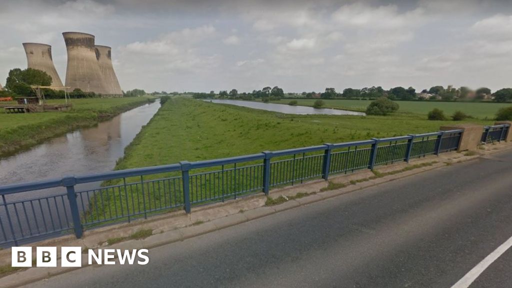 Barnby Dun flooding Post mortem test on man found on road BBC News