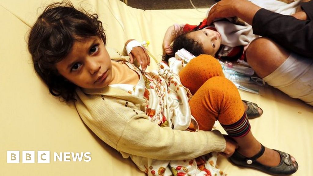 Yemen war: Major cholera epidemic feared, says charity