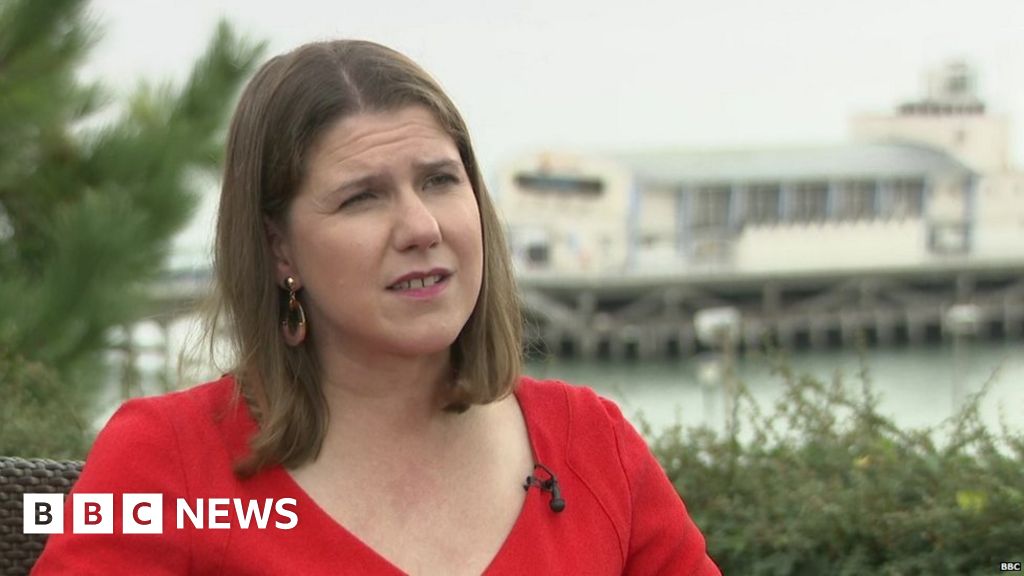 Swinson rejects propping up Johnson or Corbyn