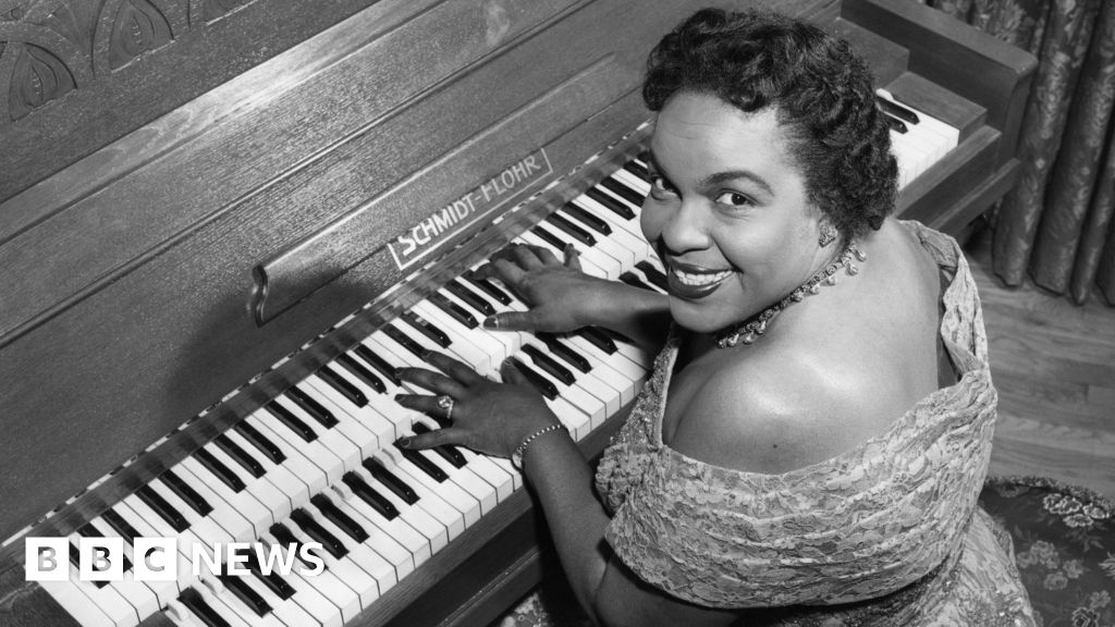 Piano legend Winifred Atwell honoured with plaque