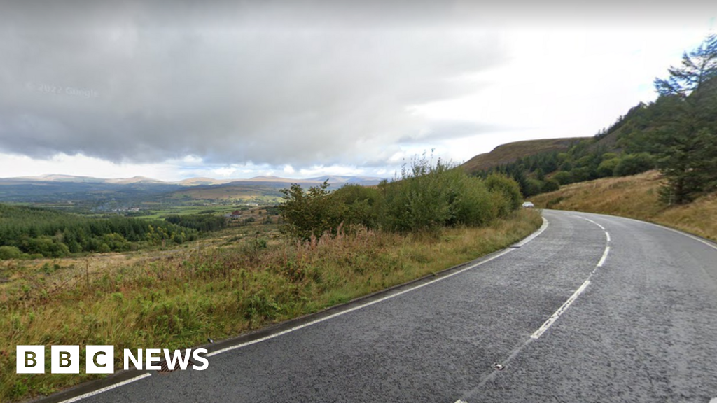 Rhigos: Driver hurt after car crashes off mountain road – NewsEverything Wales