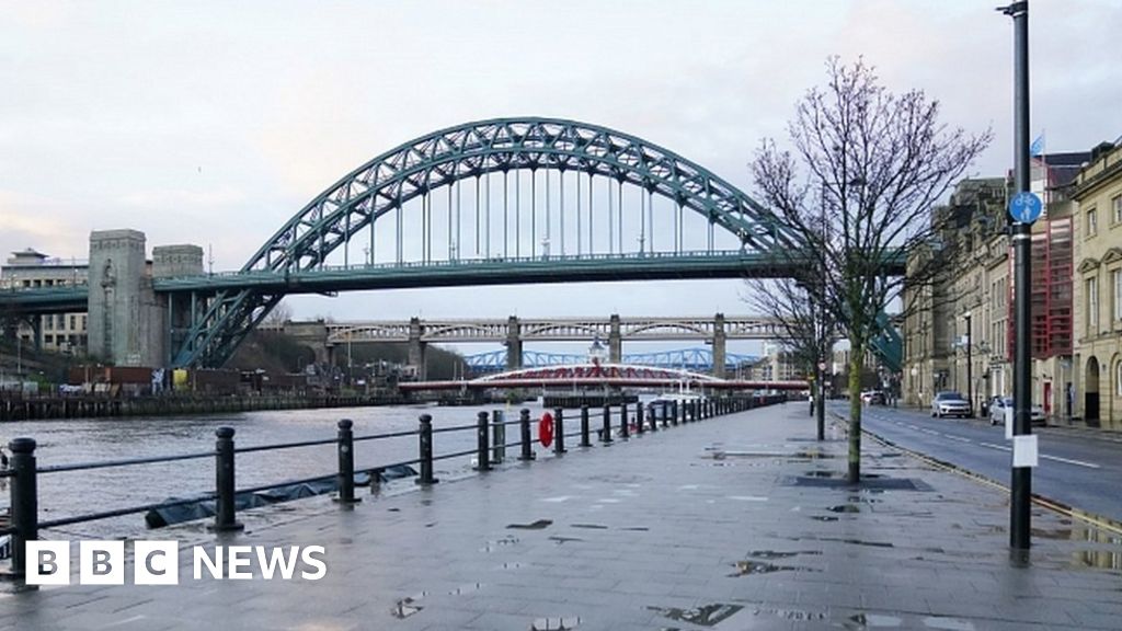 Tyne Bridge closure concern over repair funds shortage BBC News