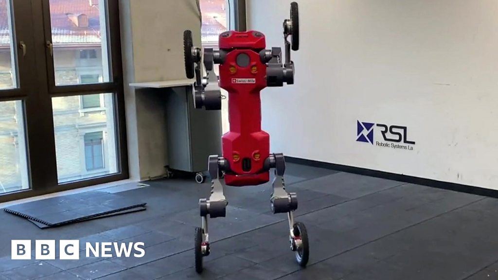 click-news-four-wheeled-robot-walks-upright