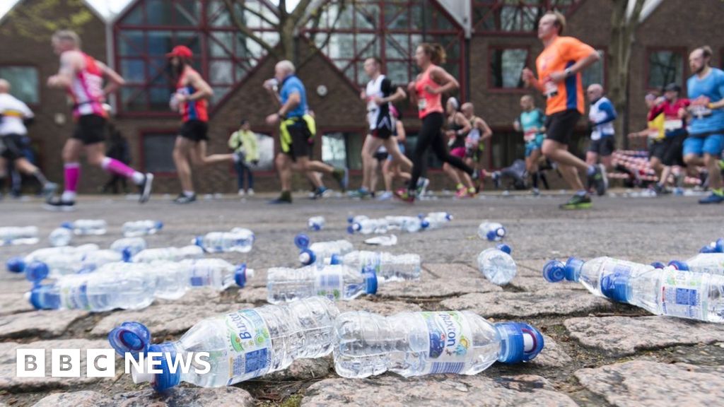 Plastic waste: Runners face littering disqualification