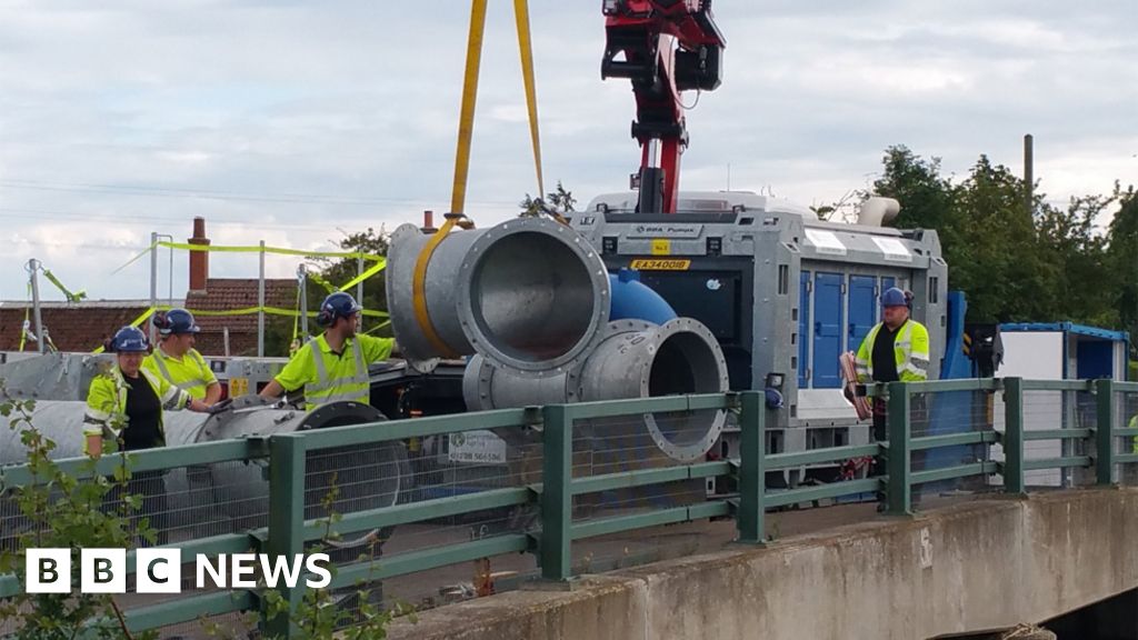 Wainfleet flooding Pumps used to reduce water levels BBC News