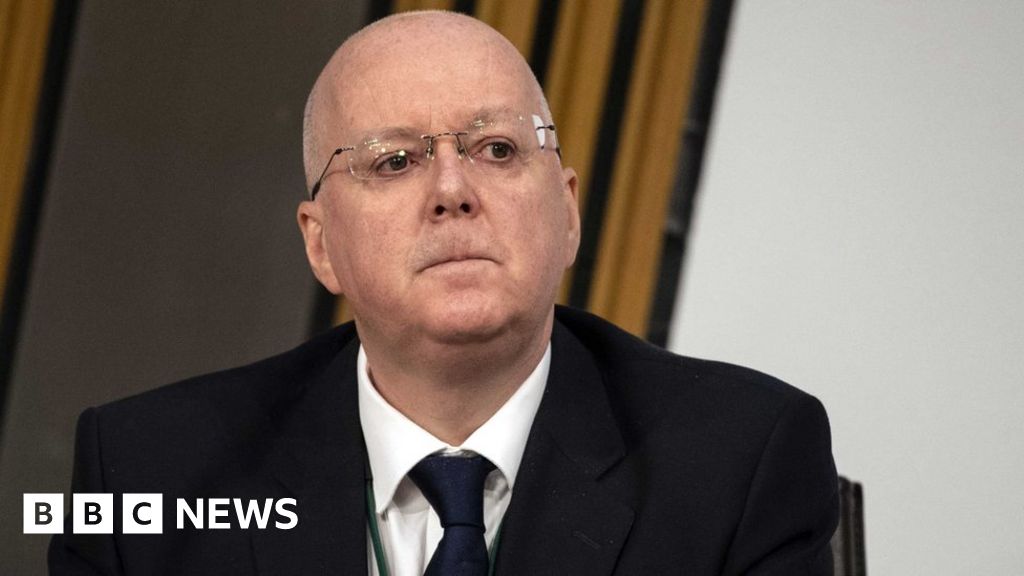 Nicola Sturgeon’s husband Peter Murrell released without charge after arrest