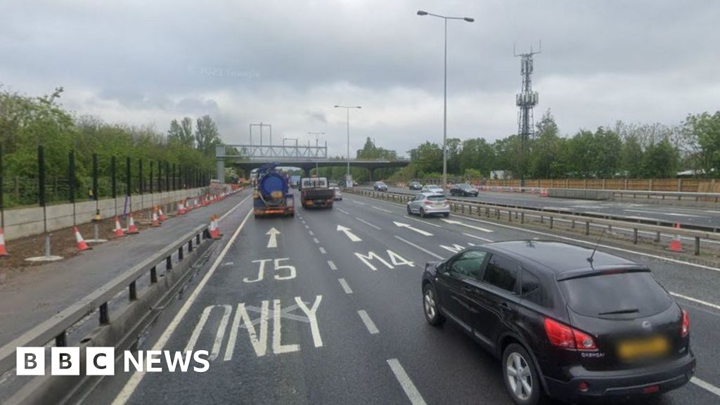 M4 closed for weekend smart motorway work BBC News