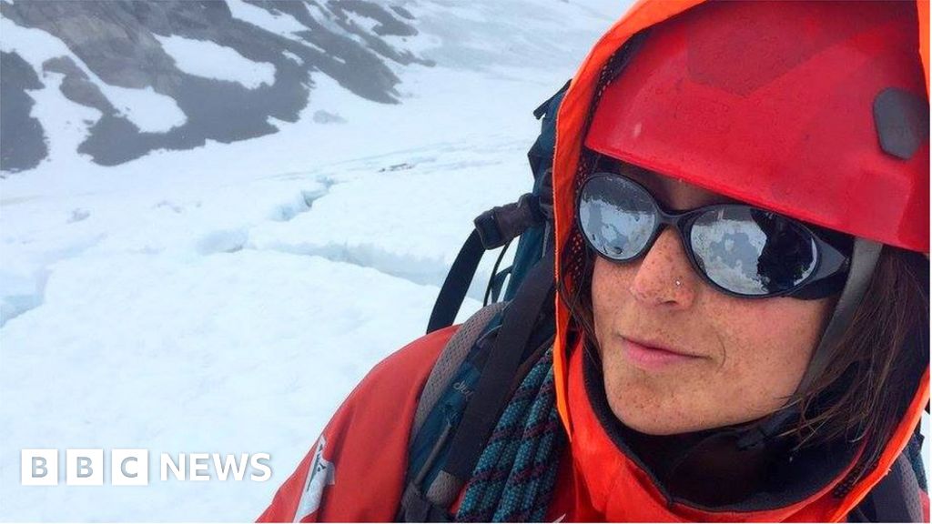 UK scientists tackle periods in polar research