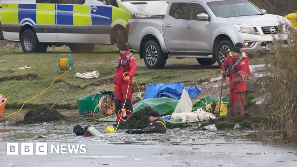 Solihull: Call to improve safety at lake after boys' deaths