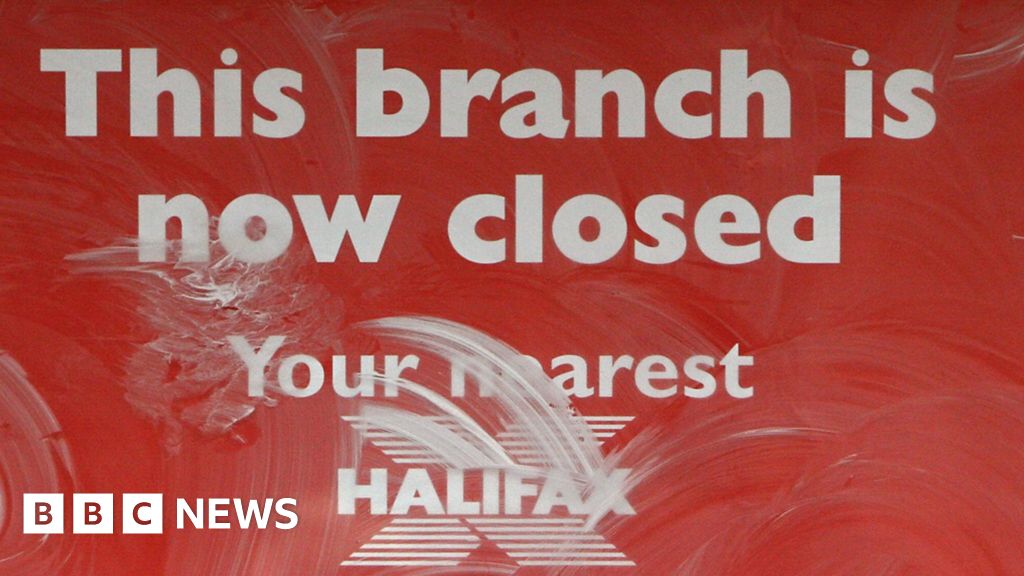 Banks close more than 600 branches over the past year BBC News