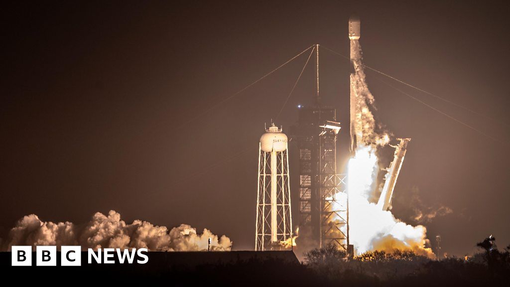 SpaceX blasts private company's lunar lander into orbit