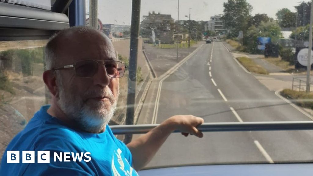 Watford Grandad finishes 1,650 mile bus trip round England