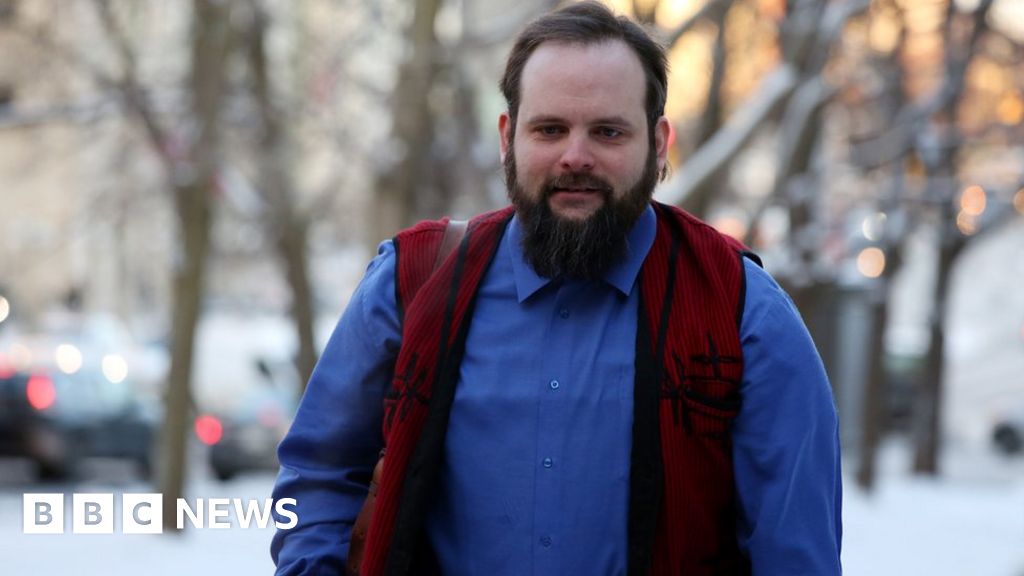Joshua Boyle: Judge dismisses charges against ex-Afghan hostag thumbnail
