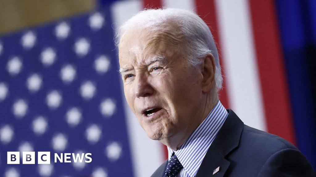 Biden menjanjikan dukungan “tegas” untuk Israel di tengah kekhawatiran akan serangan Iran