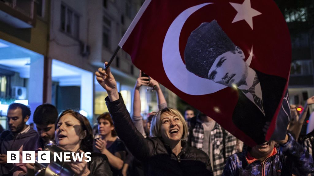 Protests In Istanbul Over Election Re Run Bbc News 