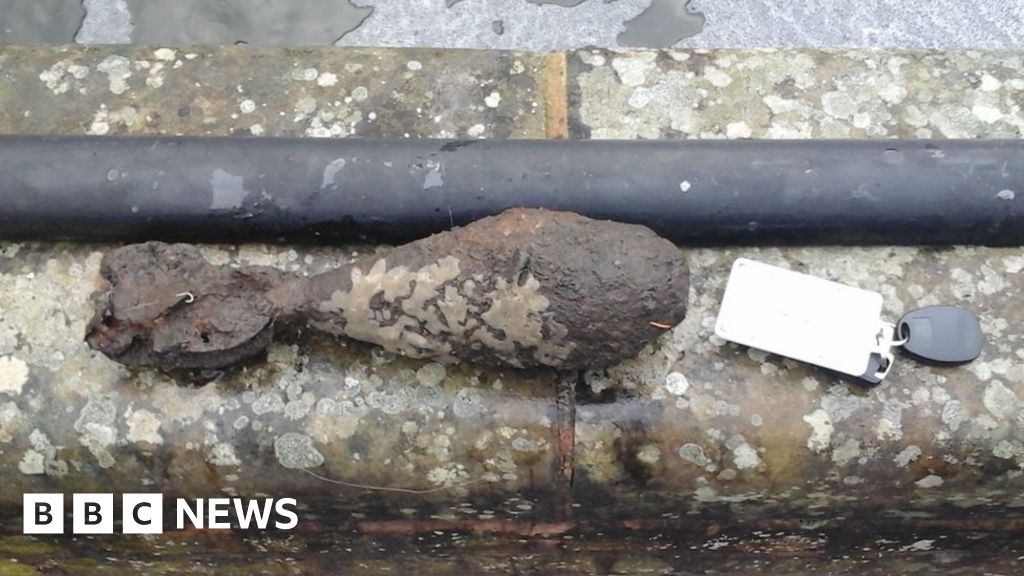 Unexploded WW2 Bomb Found In Wombourne Canal