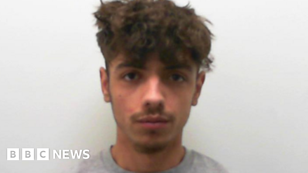 Three Drivers Jailed for Multiple 100mph Police Chases in UK Roads