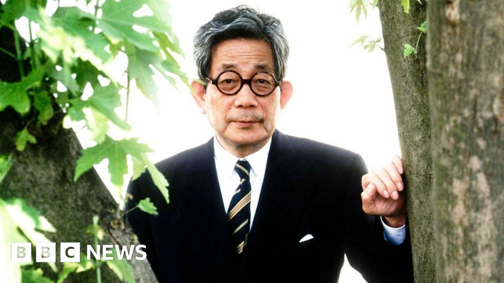 Nobel prize-winning author Kenzaburo Oe dies