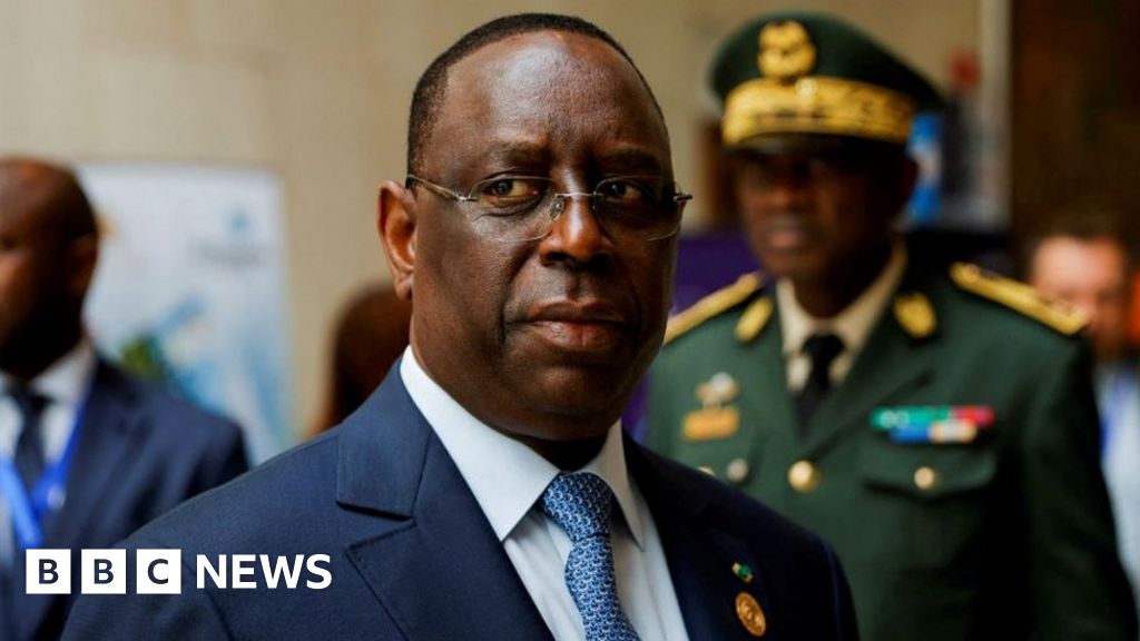 Президентът на Сенегал казва че отложените избори за избор на