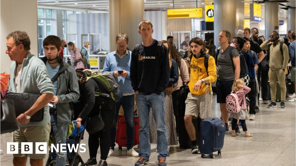 Heathrow security staff call off strikes