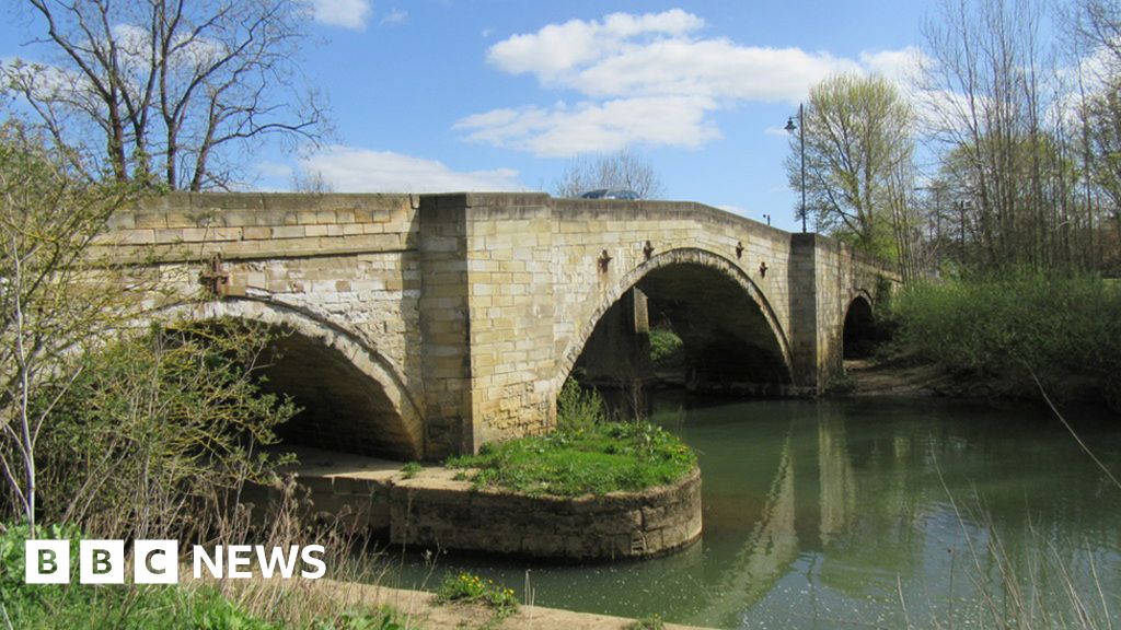 Historic East Yorkshire bridge to close for damage repairs 