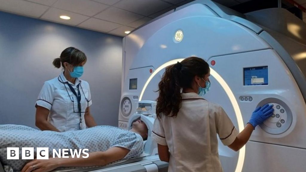 Addenbrooke's Hospital unveils MRI scanner with AI