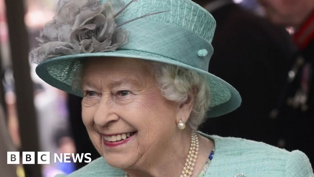 Europe's biggest brain imaging centre opened by Queen - BBC News