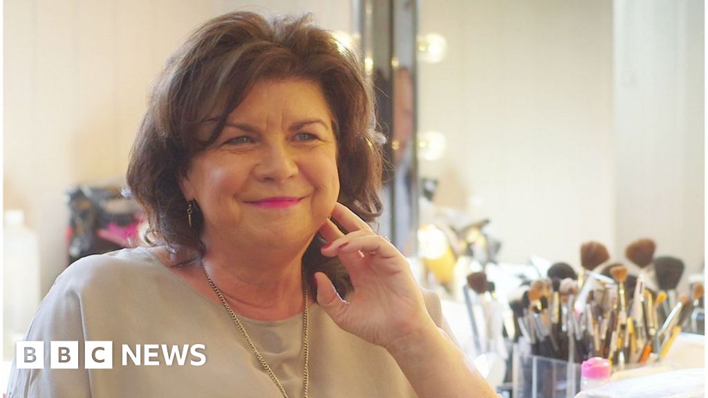 Elaine C Smith: 'I haven't been sexually harassed since I was 29' - BBC ...