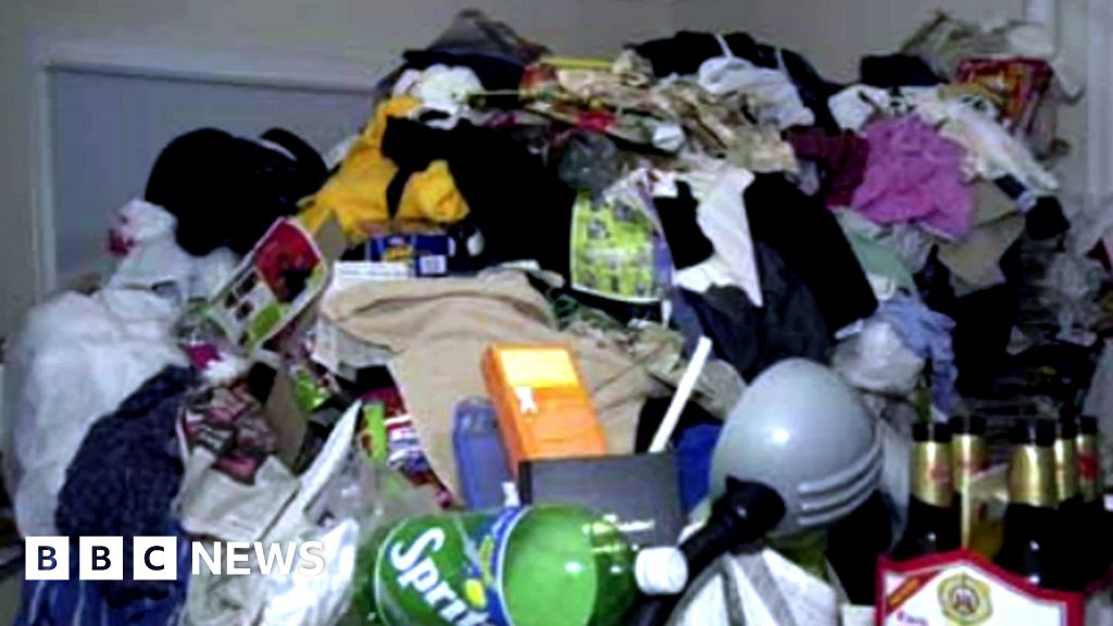 Hoarding Where are you on the 'clutter scale'? BBC News