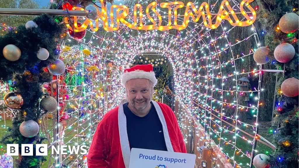 Scarborough Energy firm pays for charity Christmas lights bill BBC News