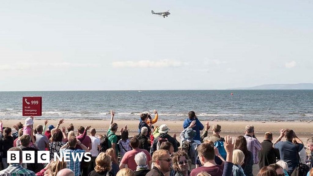 Scottish Airshow at Ayr draws huge crowd BBC News