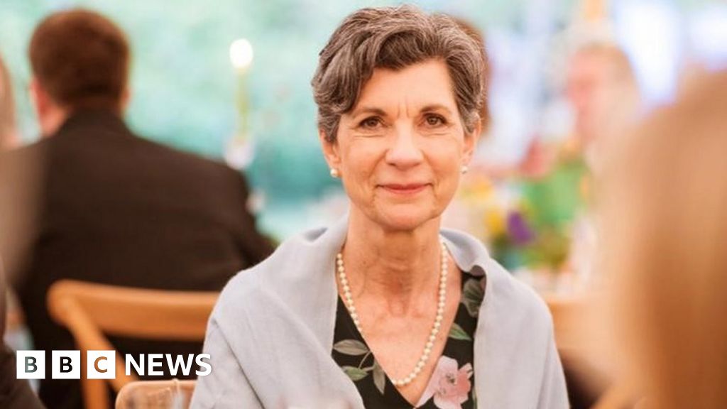Berkshire woman raises awareness of acute myeloid leukaemia