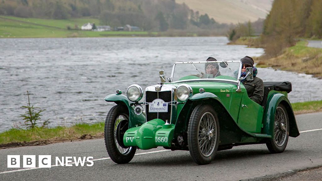 Cars Turn The Clock Back In The Scottish Borders    101150076 250h6745w 