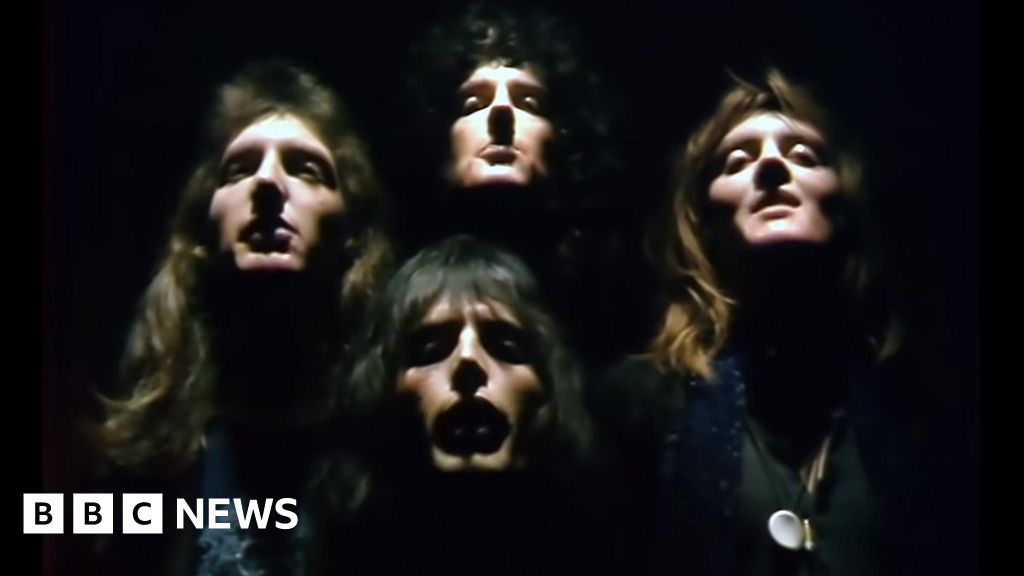 Bohemian Rhapsody becomes the oldest video to get 1bn views BBC News