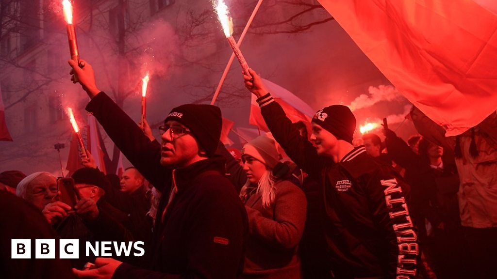 Polish nationalists hold huge Warsaw march