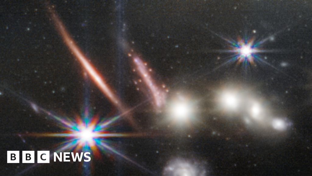 'Shiny, sparkly object' in James Webb space image - BBC
