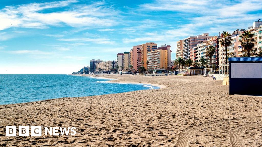 Irish tourist dies at Spanish resort after being stabbed - BBC News