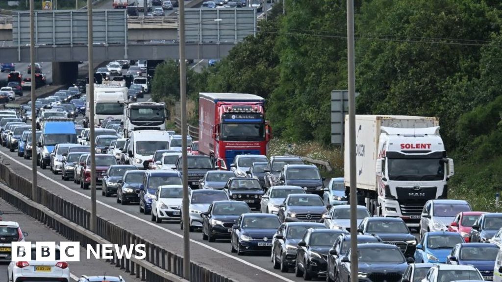 M25 section to close for entire weekend BBC News