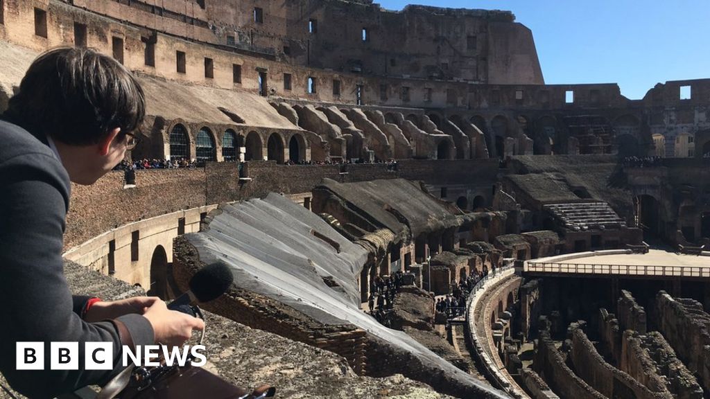 Situation vacant: Running Rome's Colosseum - BBC News