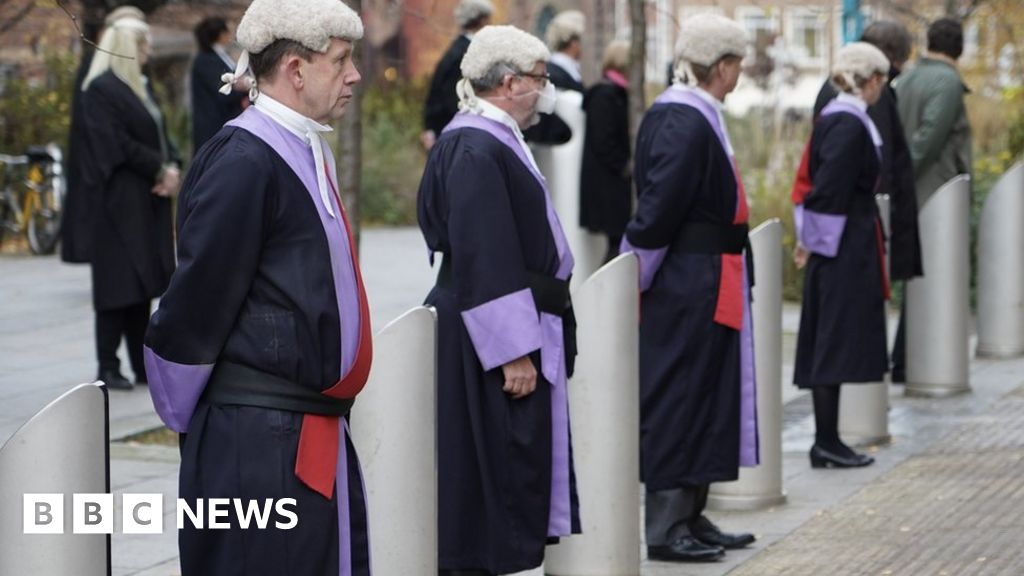 Sheffield court staff pay respects to 'longest serving court watcher
