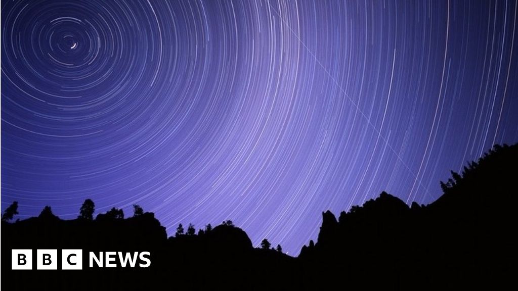 Top tips to view a meteor shower - BBC News