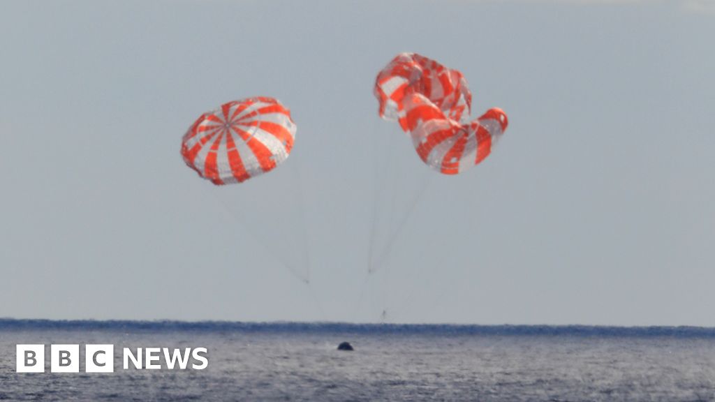 Nasa's Orion capsule makes safe return to Earth