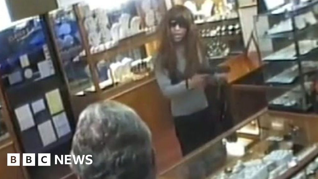 Man Who Dressed As Woman In Jewellery Robbery Attempt Jailed Bbc News 